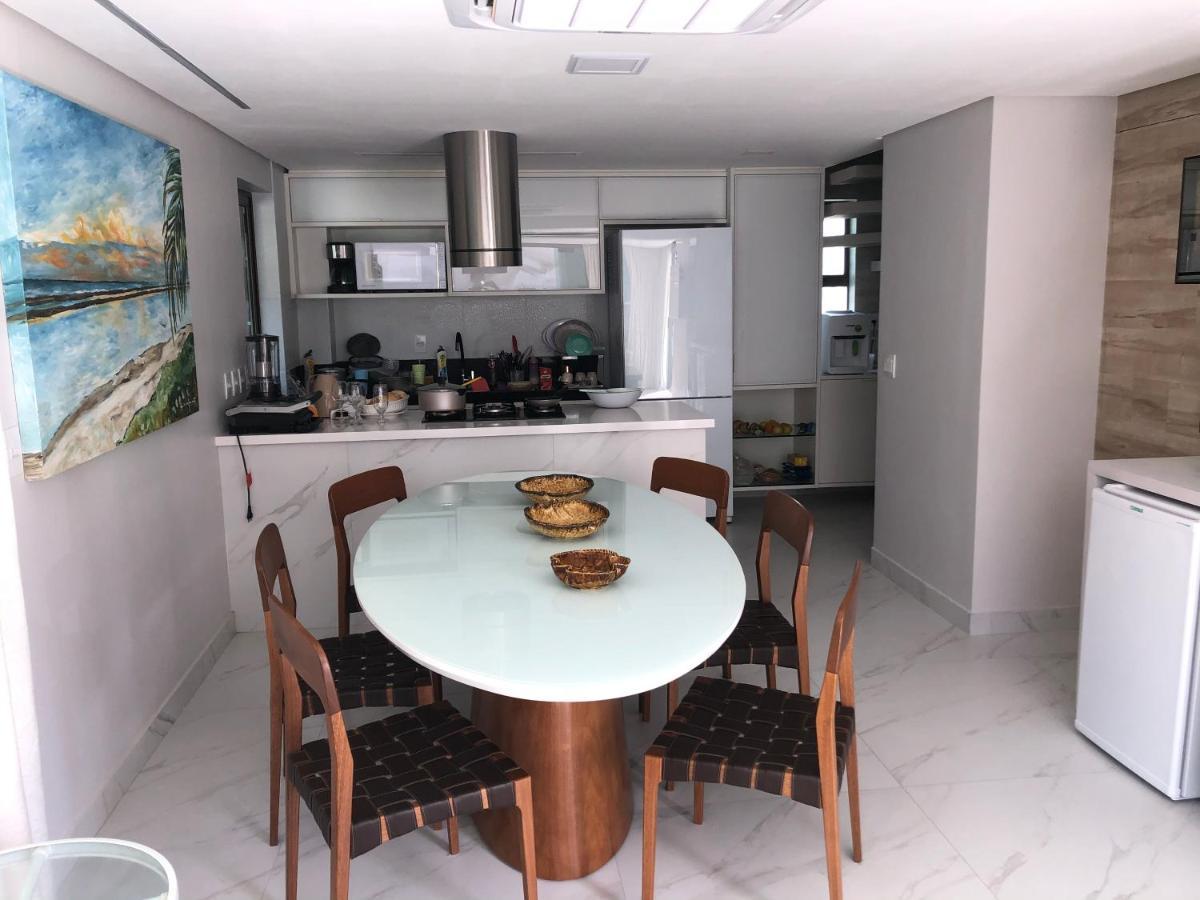 Three-Bedroom House,1055707696:JPEG