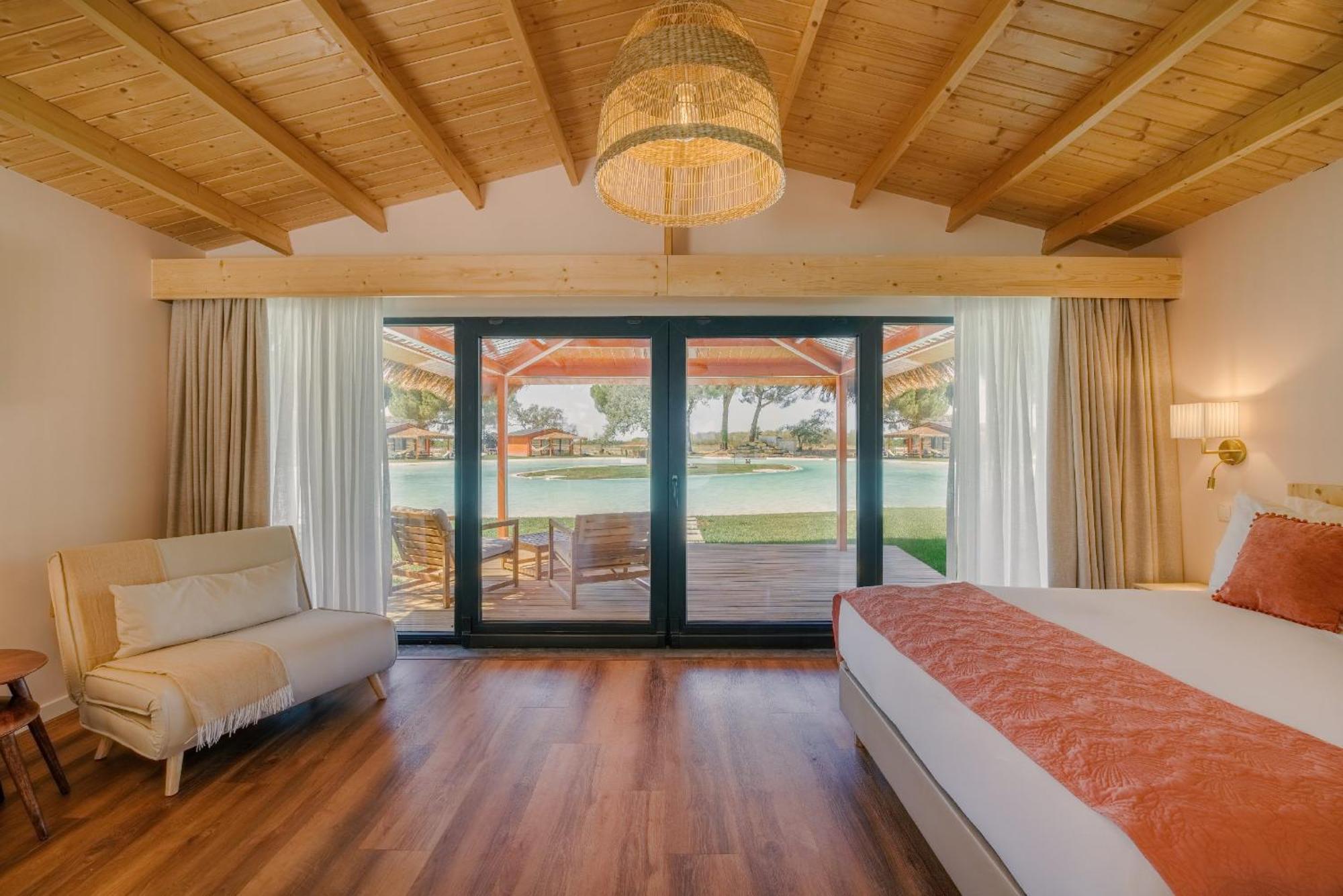 Bungalow Water Front