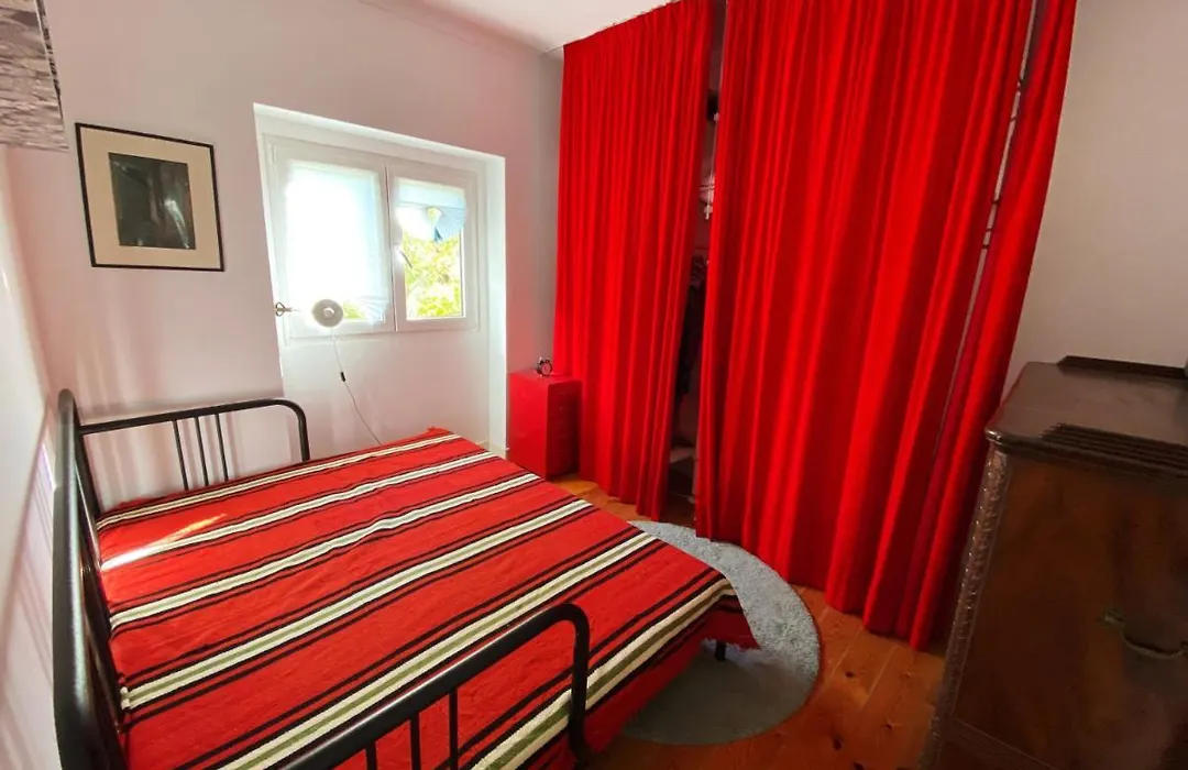 Casa Das Boganvilias - Moradia Com Jardim-1