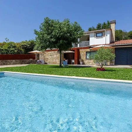 Casa Tarrio - Casa Privada Com 3 Quartos E Piscina-2