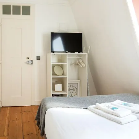 Cosy 1 Bedroom In Lisbon-3