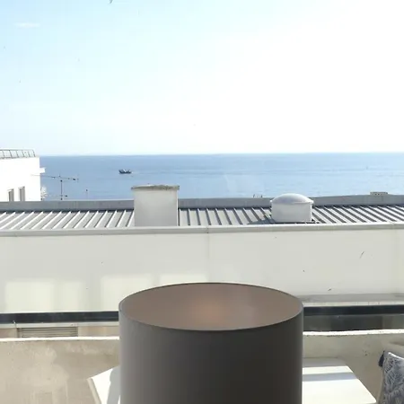 Beachside Sunny Balcony-3