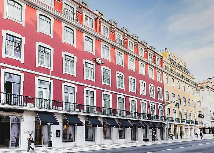  7 , Suites, Studios & Apartments