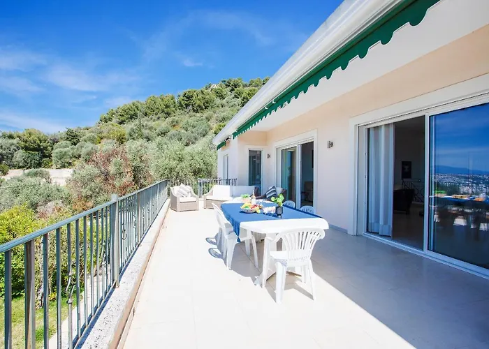 Vinaigrier Hills Vi3086 By Riviera Holiday Homes