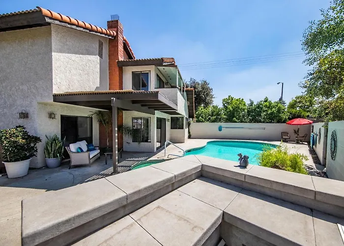 Peaceful Private Retreat In The Heart Of Town