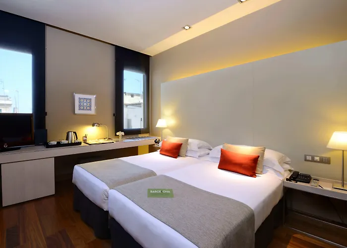 Grand Central, Small Luxury s