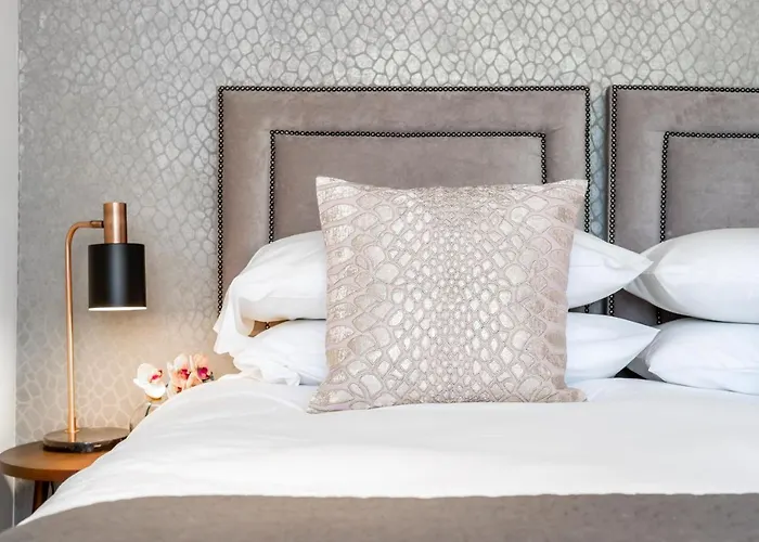 Grand Kensington Room Great Stop For London