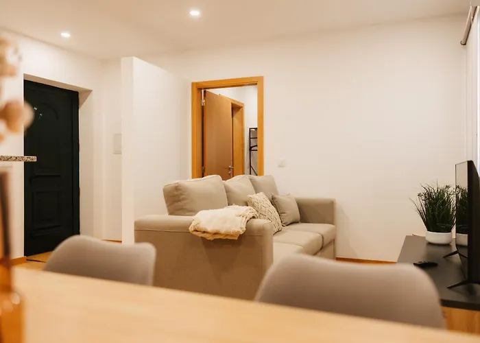 Alvarenga Apartments