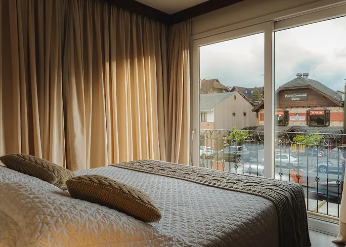 Micheline Hotel Tricot - Ao Lado Da Rua Coberta