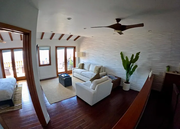 Hillside Avalon Escape W Pool & Panoramic Views