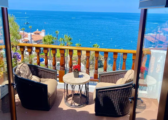 Hillside Avalon Escape W Pool & Panoramic Views