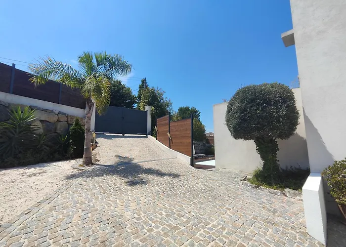 Villa Moderne Piscine Jacuzzi