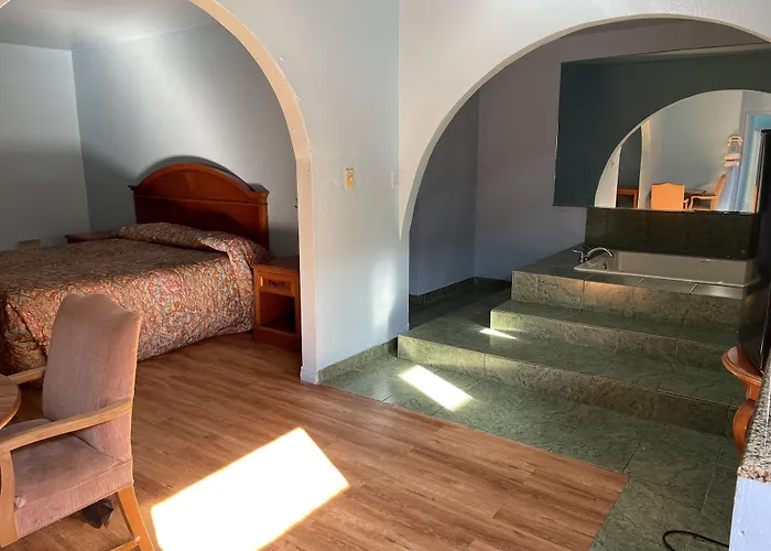 Full Moon Inn