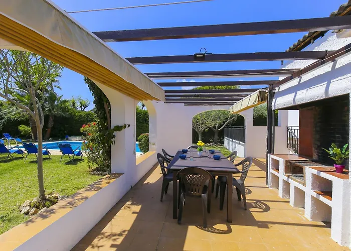 Villa Adelfa