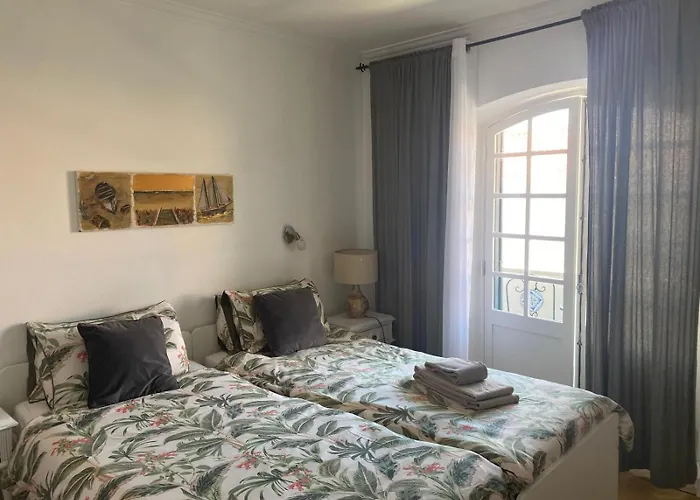 Hotel perto da faculdade: Ljmonade Hostel