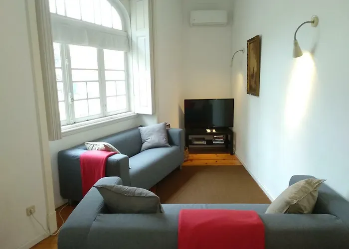 Carolina M Apartment In Front Of Metro